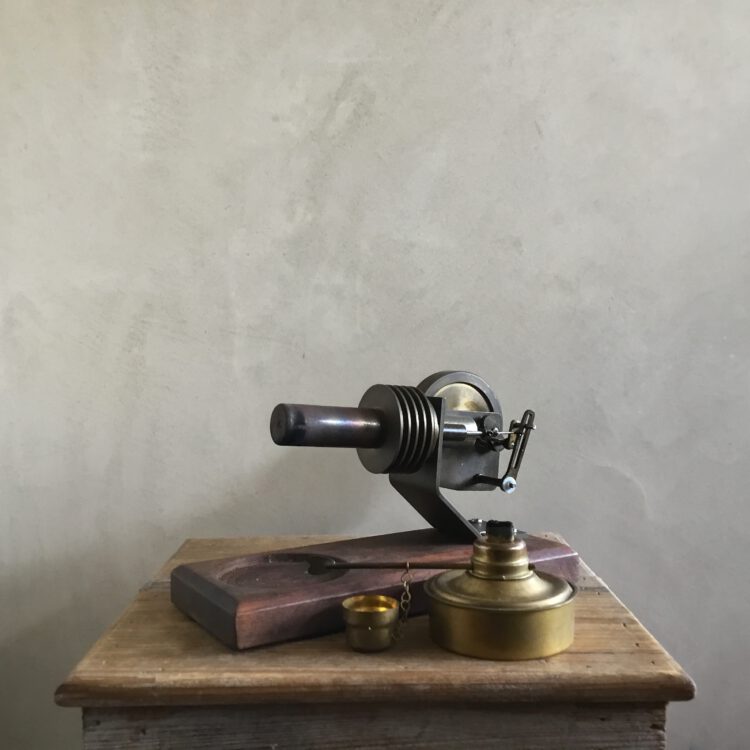 Stirling motor